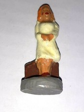 Frau mit Koffer- Masse 4 cm -