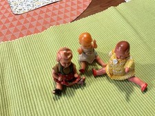 Puppenstubenzubehör