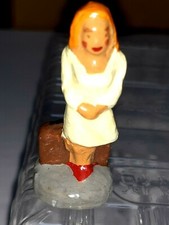 Frau mit Koffer- Masse 4 cm -